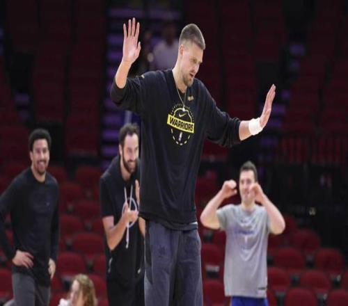 周鵬强调,传球障碍与,内线乏力问,米兰体育官网,米兰体育直播,体育赛事直播,足球直播