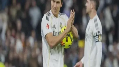 篮球盛宴：猛龙激战费城，胜负悬念揭秘！深度让分解析，谁将笑到最后？